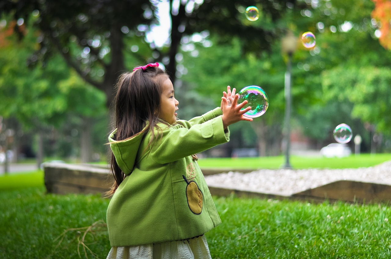 Mieux vaut garder ses enfants dans le jardin